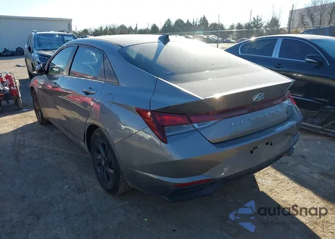 2022 Hyundai Elantra Sel z USA, uszkodzony, nr VIN KMHLM4AGXNU330132